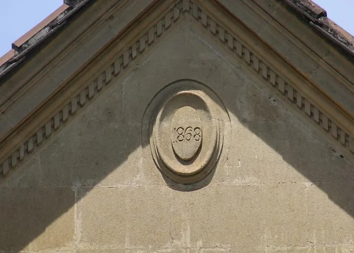 Malis Castera Le Petit Chateau