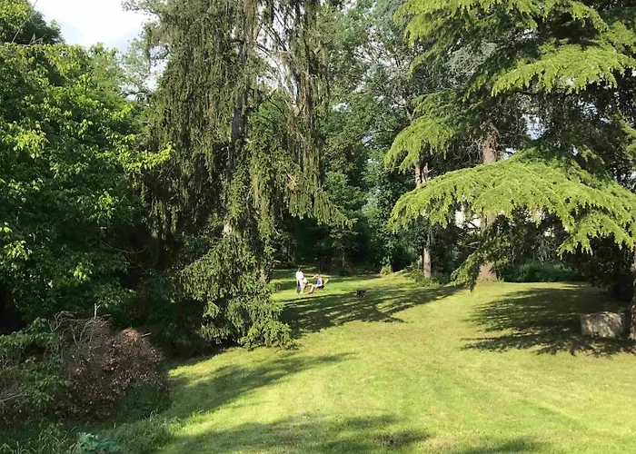 Malis Castera Le Petit Chateau