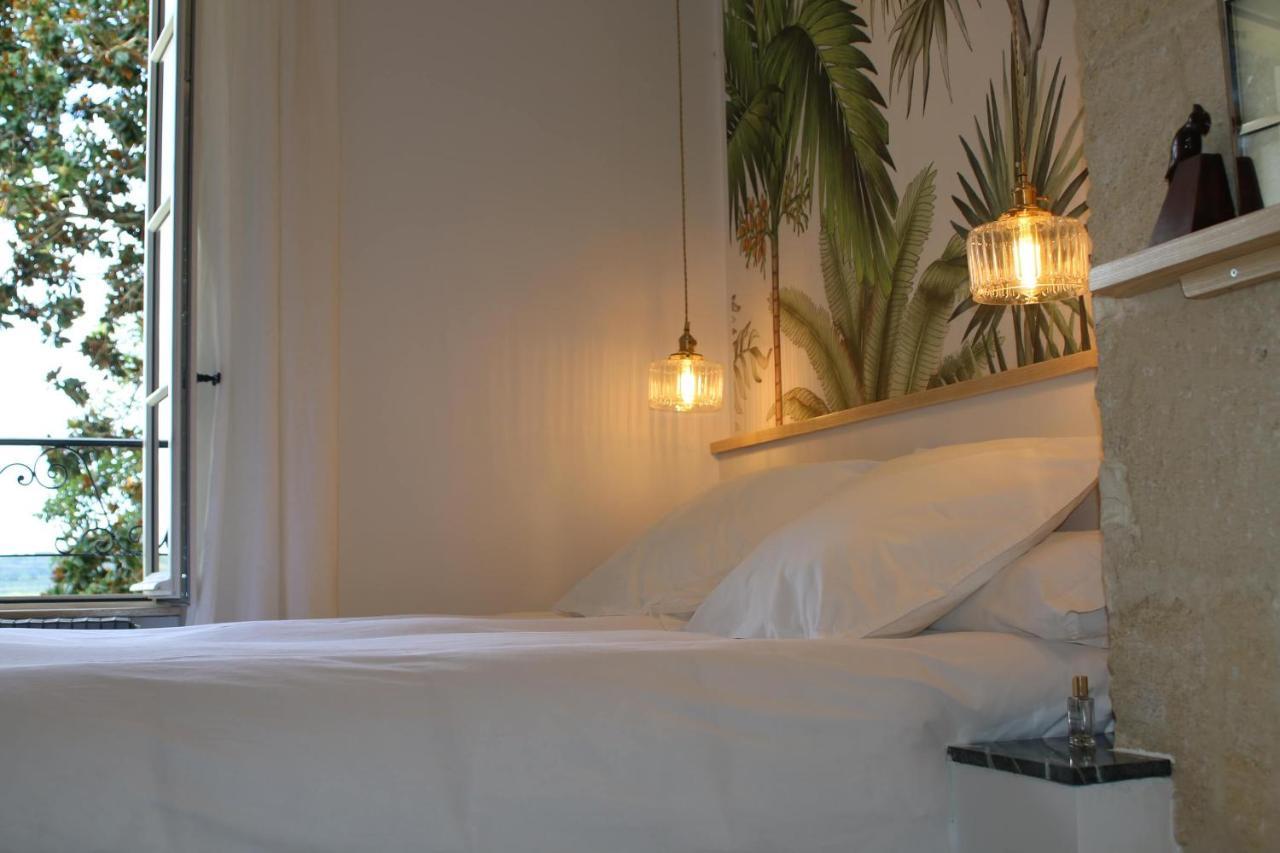 Couette-café Malis Castera Le Petit Chateau